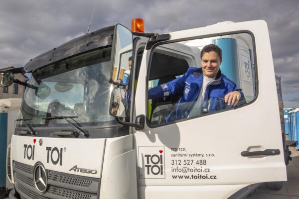 Řidič servisního vozidla (55.000 Kč, náborový příspěvek 20.000 Kč)